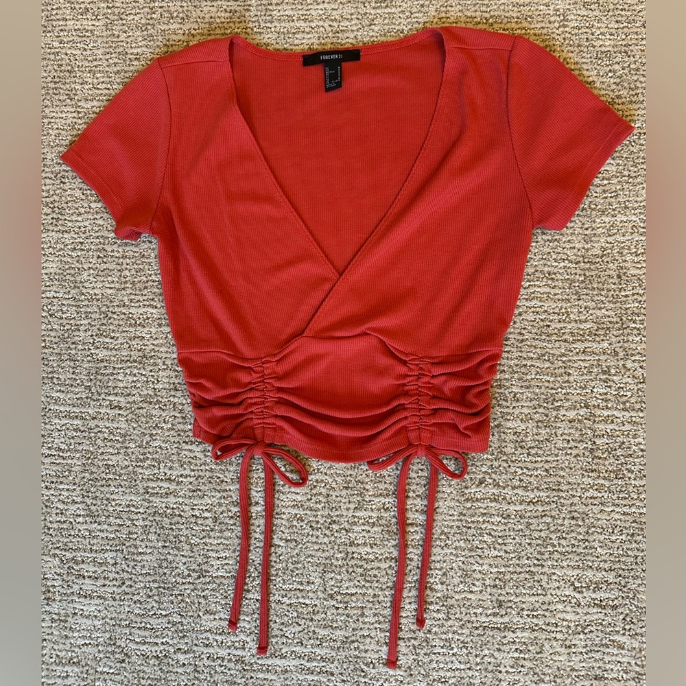 FOREVER 21 Ruched Crop Top